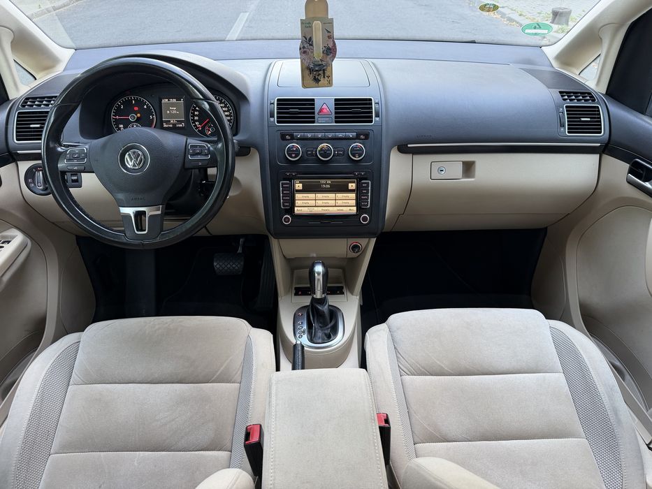 VOLKSWAGEN Touran 2013 — imagine 5