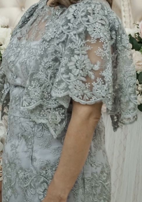 Продам вечерное поатье