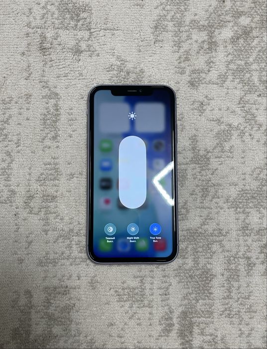 iPhone 11, в идеальном состоянии.