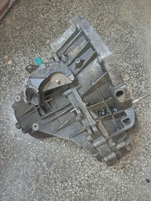 Скоростна кутия за  reanault megane 3 , ръчна 6 степенна