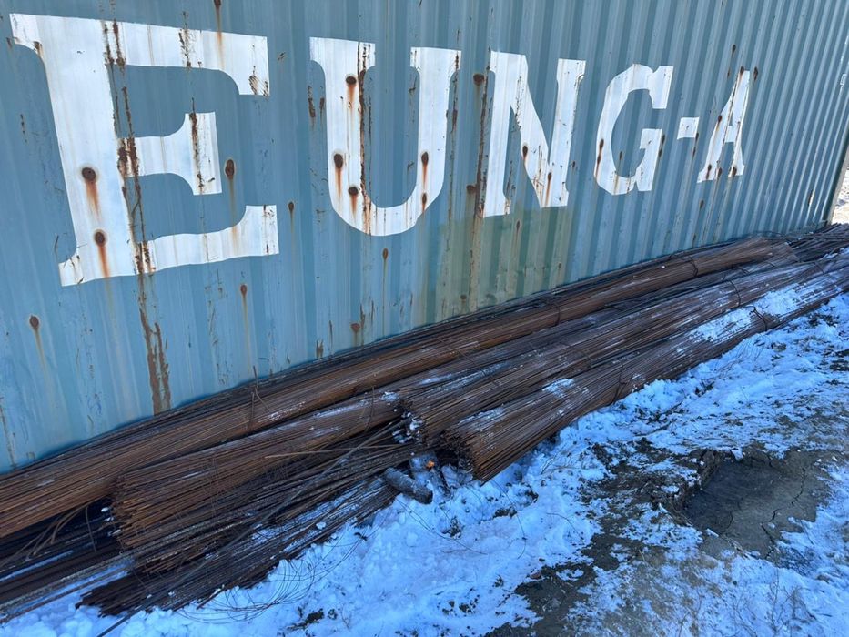 6-ка арматур сатылады срочно!! Цена 1 тонна 250к,6 тон бар