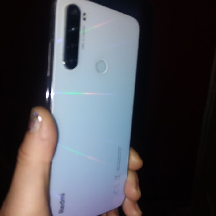 Продам сотовый телефон Redmy note 8