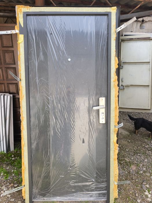 Железная дверь 96*205