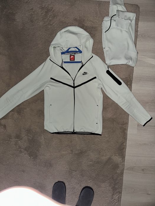Nike Tech Fleece  full tracksuit (nu il vand pe piese)
