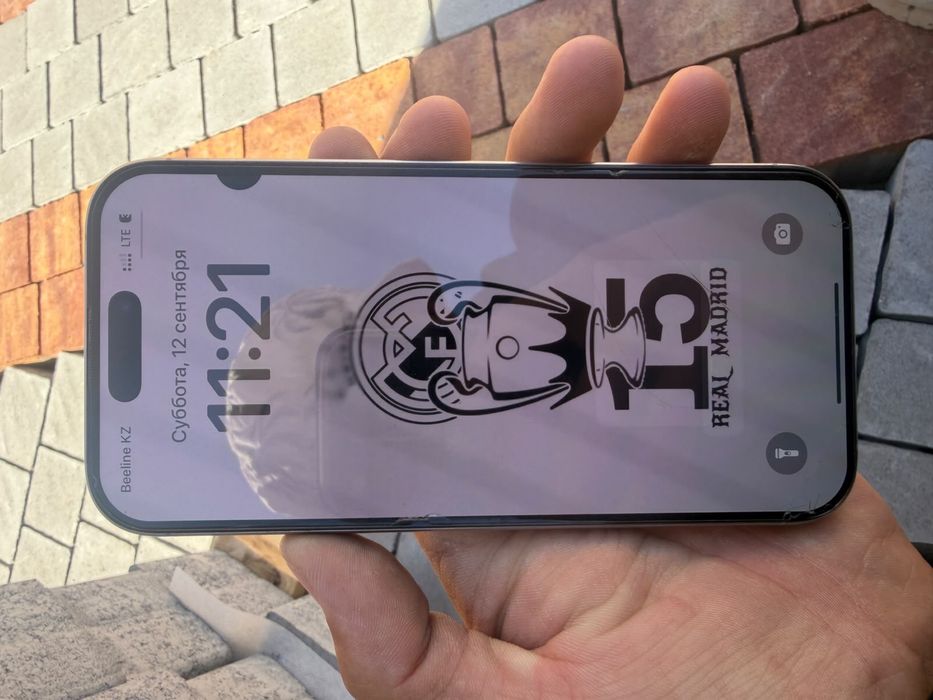IPhone 16 pro с гарантией
