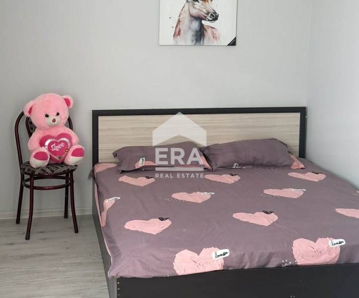 Стилна, нова едноетажна къща близо до морето