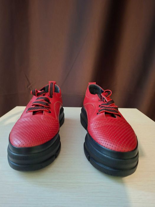 Обуквки от кожа и велур