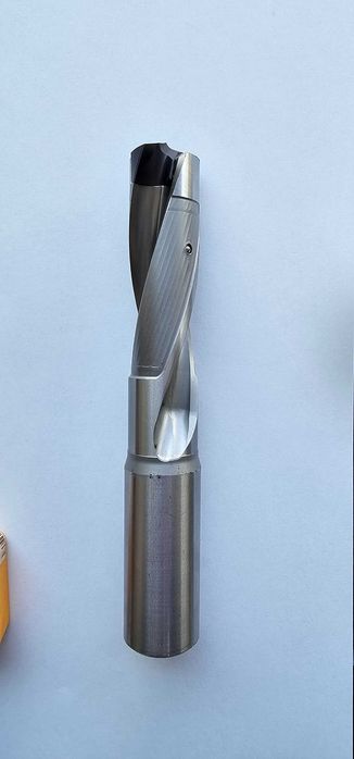 Свредла със твърдосплавни сменяеми пластини