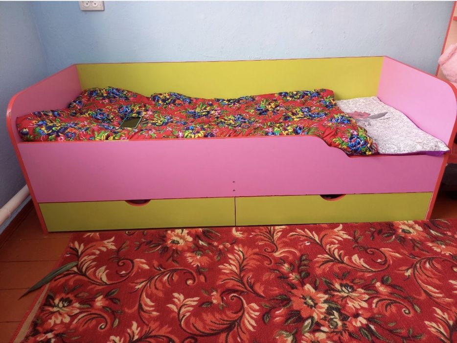 Продаю детскую мебель