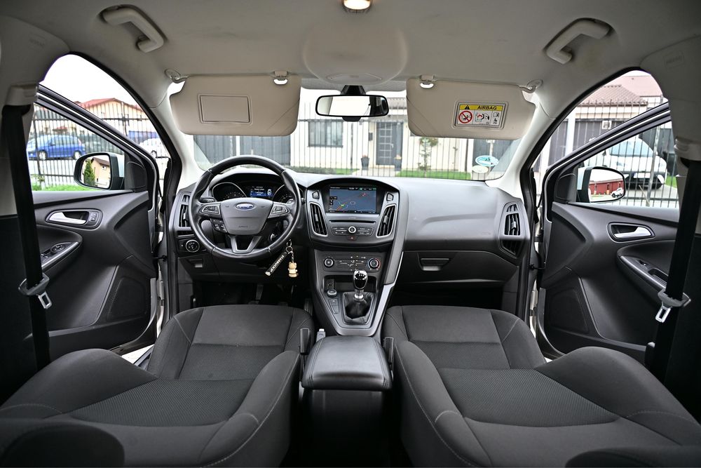 FORD Focus 2015 — imagine 5