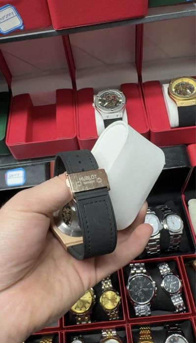 часы Hublot Big Bang Skeleton