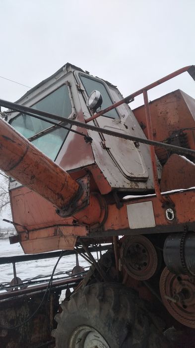 Продам комбайн Нива
