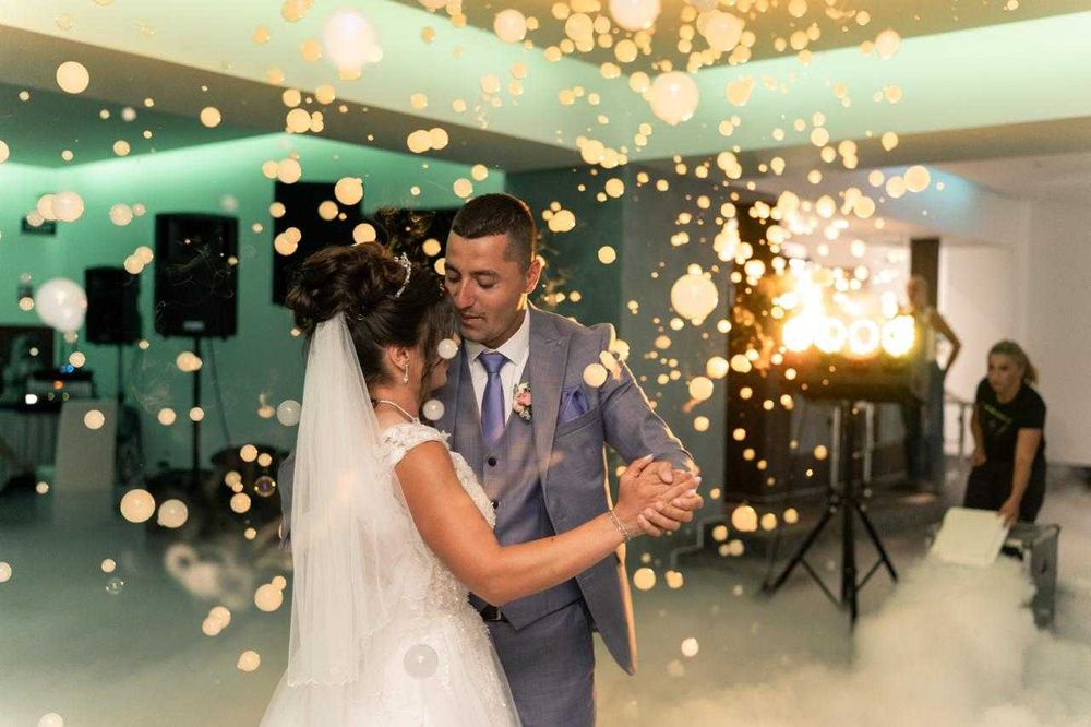 Foto Video Drona Cabina Foto Fum Artificii Baloane Tort Pistoale QR