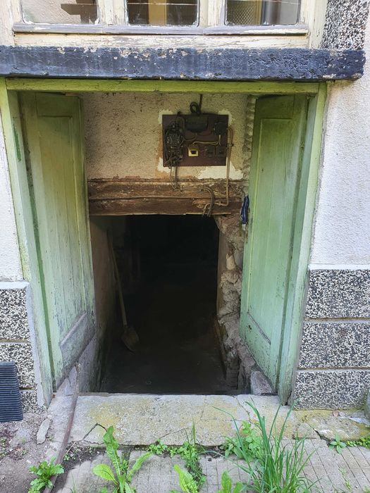 Продава се Къща в с. Чифлик, Област Ловеч - 200 кв.м за 459 €/кв.м - Снимка #4