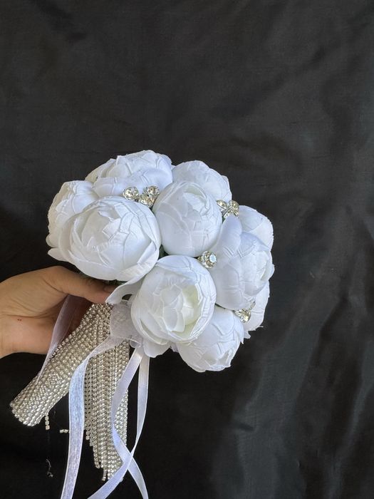 kelin guli Sun'iy guldan