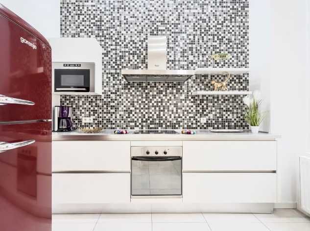 Дава се под наем Двустаен апартамент в Пловдив, Изгрев - 60 кв.м за 244.8 € - Снимка #2