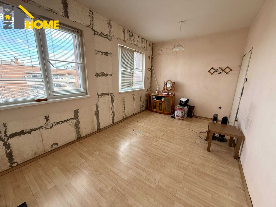 Продава се Тристаен апартамент в Асеновград - 96 кв.м за 526 €/кв.м - Снимка #3