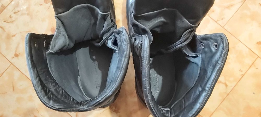 Продавам мъжки черни кубинки естествена кожа номер 45