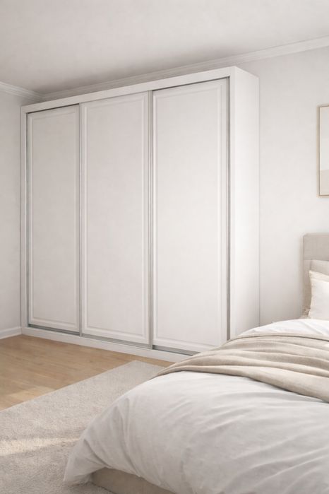 Продаётся шкаф-купе из МДФ.  Неоклассика. До потолка.