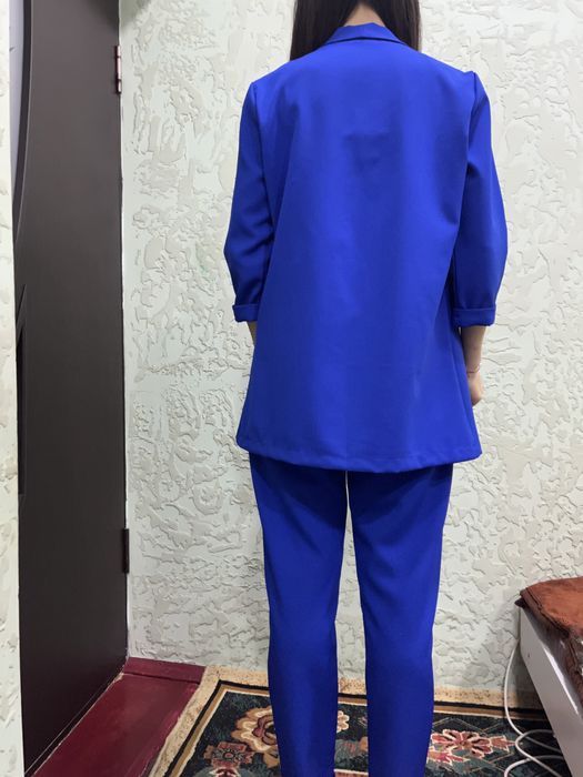 Продам костюм тройка