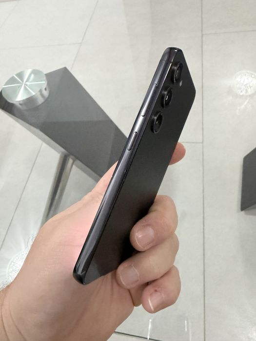 Samsung S23  black 256Gb neverlocked • pata neagra oe ecran •