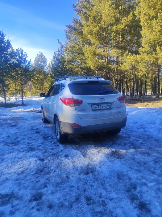 Продам хундай Туксон 2011 года