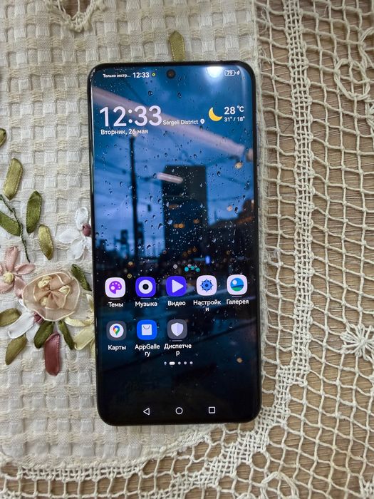 Продаю б/у сотовый телефон Huawei P60