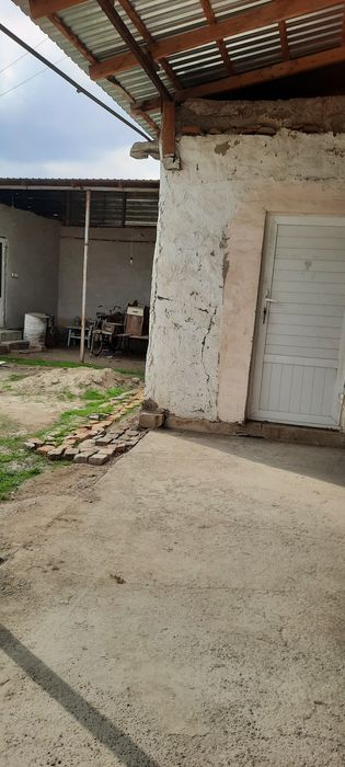 Ижарага ховли бор