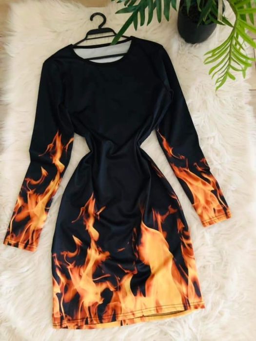 Страхотни рокли зима М размер