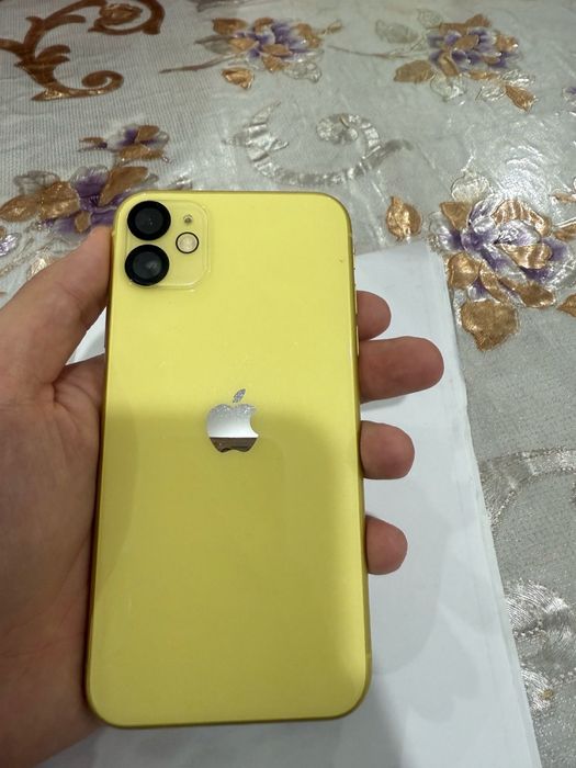 Iphone 11 емкость 74%