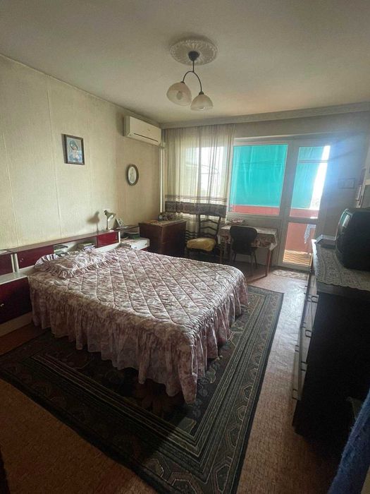 Тристаен апартамент кв. Изгрев