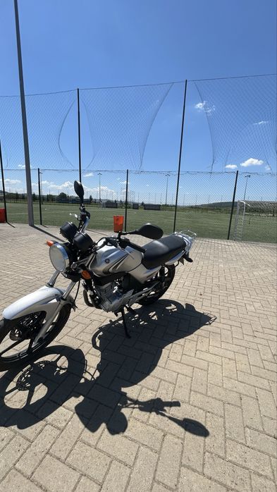 Vând Yamaha YBR 125