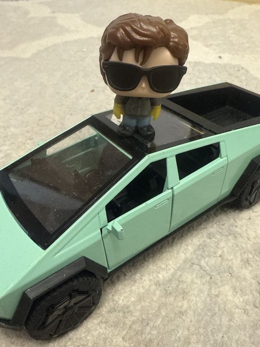 Продам Стива Фигурка Киндер Джойс