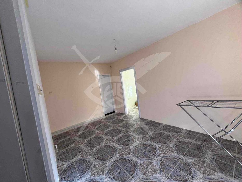 Дава се под наем Къща в Костинброд - 50 кв.м за 400 € - Снимка #1