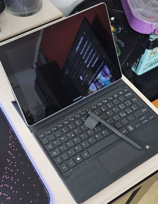 Samsung Galaxy Book Tableta 10,6" Windows 10