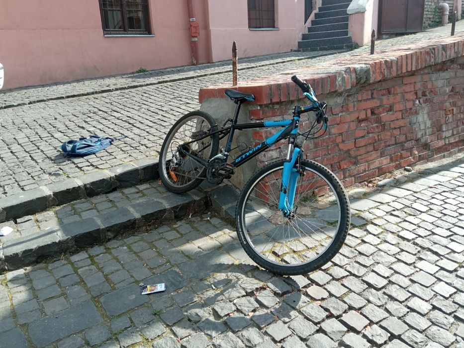 Vând bicicletă unpic mai veche