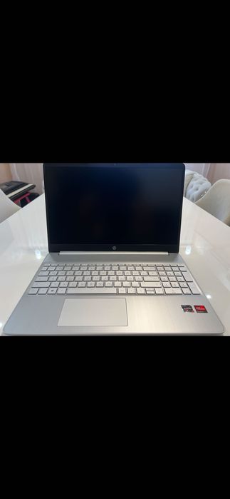 лаптоп HP 15s / 15.6" / AMD Ryzen 7 5700U / 16GB RAM / [512GB] SSD / Win 11