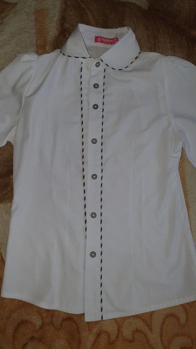 Camasa deosebita fetita 5-6 ani super  eleganta noua , pentru ocazie,
