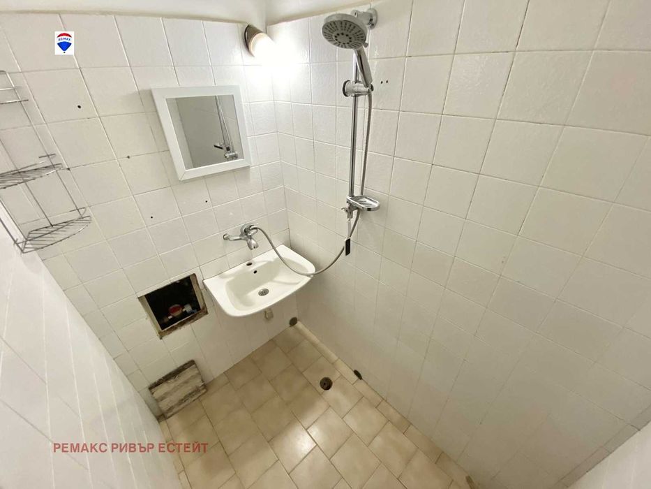 Продава се Двустаен апартамент в Русе, Дружба 3 - 81 кв.м за 826 €/кв.м - Снимка #13