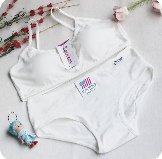 Комплект нижнего белья для девочек-подростков (10-13 лет)
Новые, цвет: