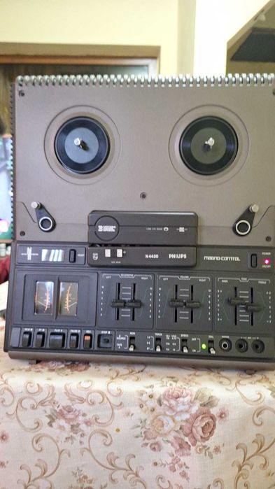Magnetofon Philips N4420 - 3 Capete / 3 Motoare - Model Vintage