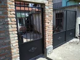 Метални врати,парапети,огради и др.