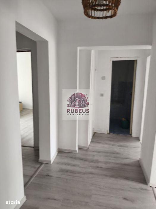 Apartament 4 camere, 77 mp, 2 balcoane, etaj 3 – Topolniței