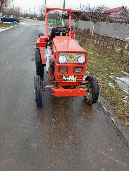 Vând tractor japonez
