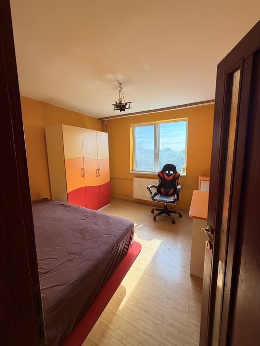 Inchiriez Apartament 3 camere coposu