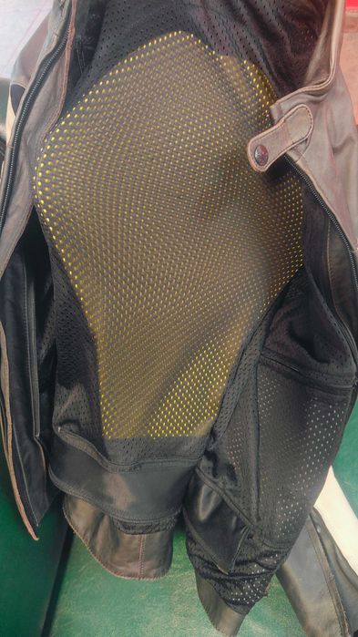 Мото яке Ducati / Dainese- cofe racer -2бр.- чисто нови.