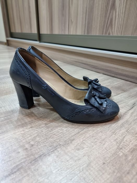 Продам женскую обувь