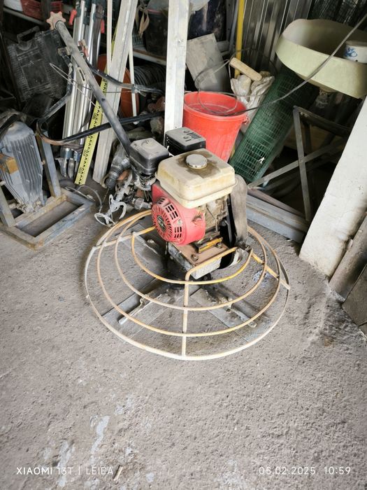 Продам вертолёт затиручную машину  (бензиновая) в рабочем состояние