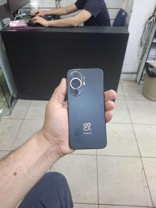 Huawei 12s sotilad