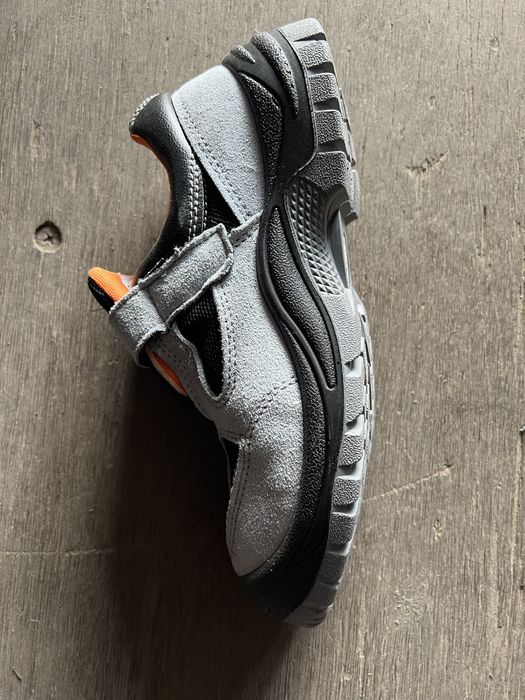 Продам сандали рабочие